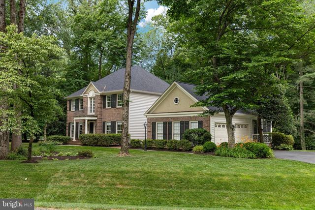 9721 S PARK CIR, Fairfax Station, VA 22039