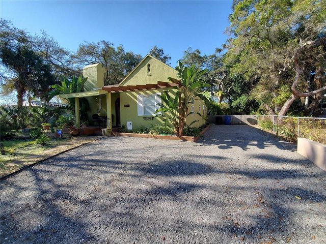 3003 DESOTO WAY S, St Petersburg, FL 33712