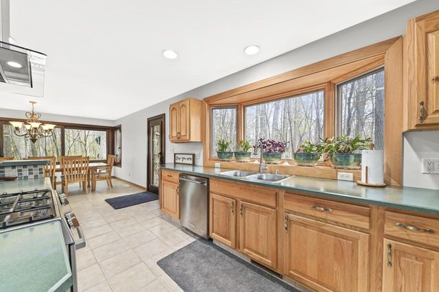 4302 Woodward DRIVE, Franklin, WI 53132