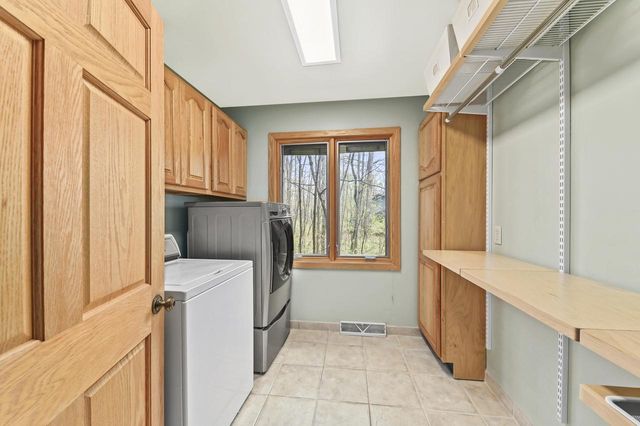 4302 Woodward DRIVE, Franklin, WI 53132