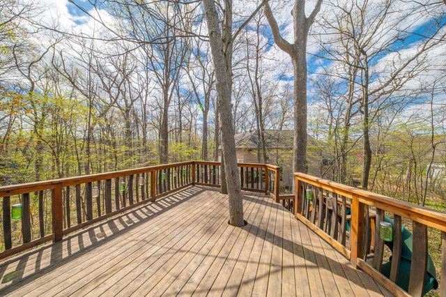 4302 Woodward DRIVE, Franklin, WI 53132