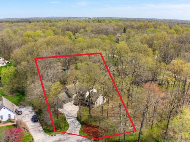 4302 Woodward DRIVE, Franklin, WI 53132