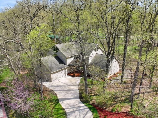 4302 Woodward DRIVE, Franklin, WI 53132