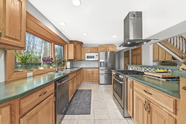 4302 Woodward DRIVE, Franklin, WI 53132