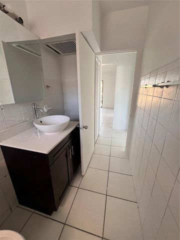 608 SW 15th Ave 2, Miami, FL 33135