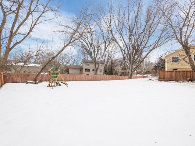 5912 Stoneybrook Drive, Minnetonka, MN 55345