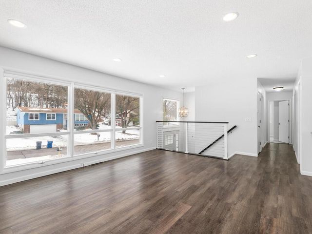 5912 Stoneybrook Drive, Minnetonka, MN 55345