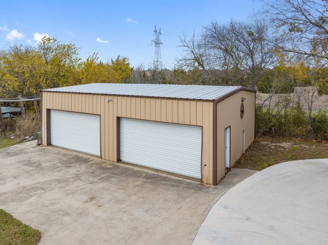 4421 Merritt Rd, Sachse, TX 75048