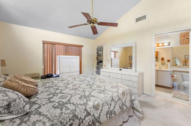 1158 Summit Trail Circle C, West Palm Beach, FL 33415