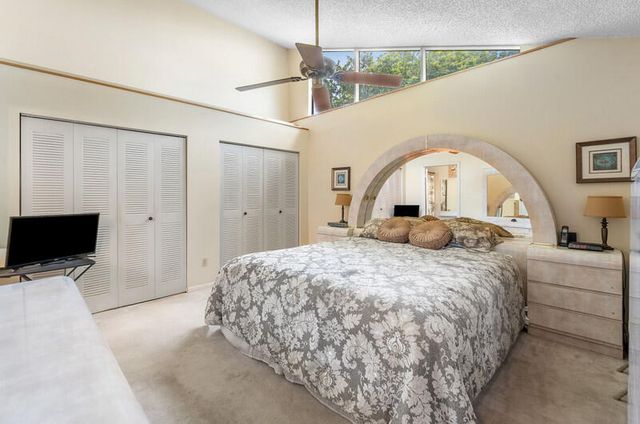 1158 Summit Trail Circle C, West Palm Beach, FL 33415