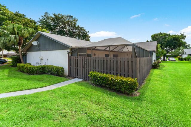 1158 Summit Trail Circle C, West Palm Beach, FL 33415