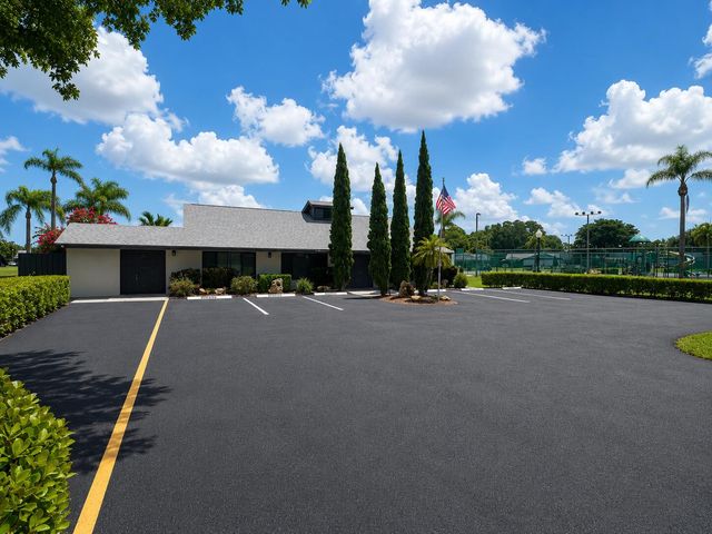 1158 Summit Trail Circle C, West Palm Beach, FL 33415