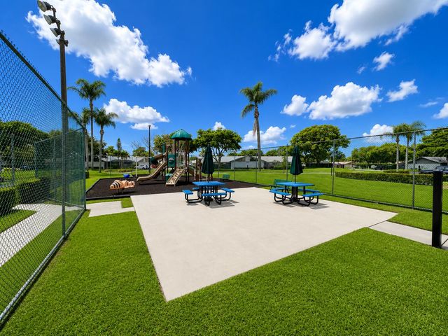 1158 Summit Trail Circle C, West Palm Beach, FL 33415