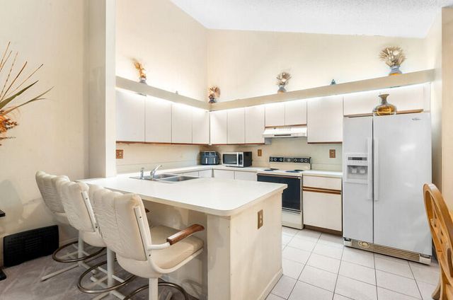 1158 Summit Trail Circle C, West Palm Beach, FL 33415