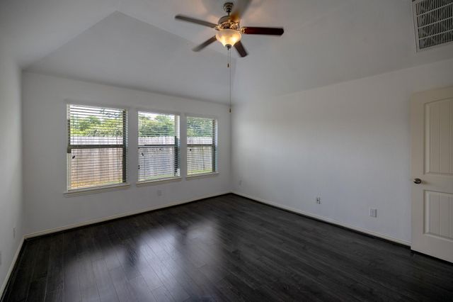 1822 Olive Pine Drive, Fresno, TX 77545