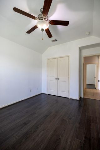 1822 Olive Pine Drive, Fresno, TX 77545