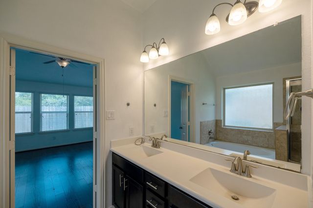1822 Olive Pine Drive, Fresno, TX 77545
