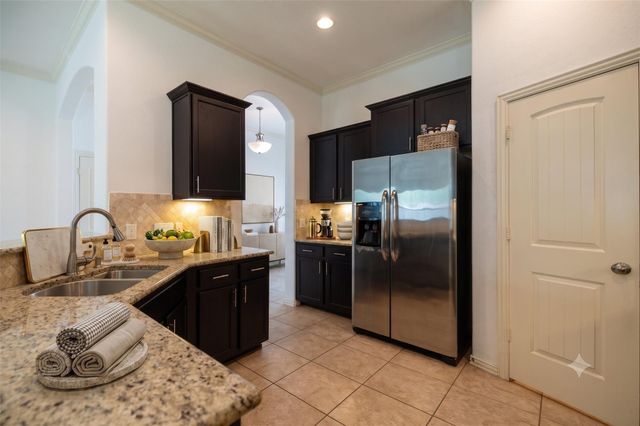 1822 Olive Pine Drive, Fresno, TX 77545