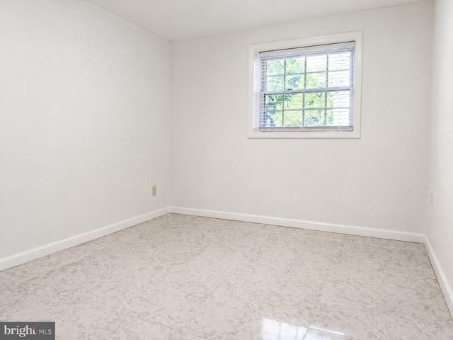 8018 HAMMOND ST, Alexandria, VA 22309