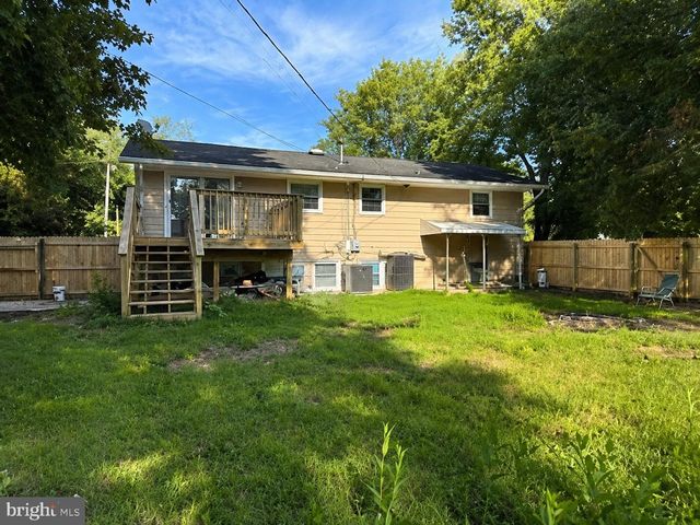 8018 HAMMOND ST, Alexandria, VA 22309