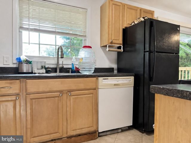 8018 HAMMOND ST, Alexandria, VA 22309
