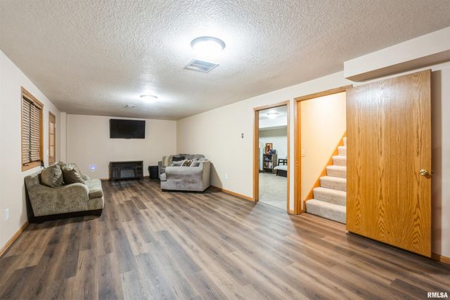 1205 28TH Avenue, Silvis, IL 61282