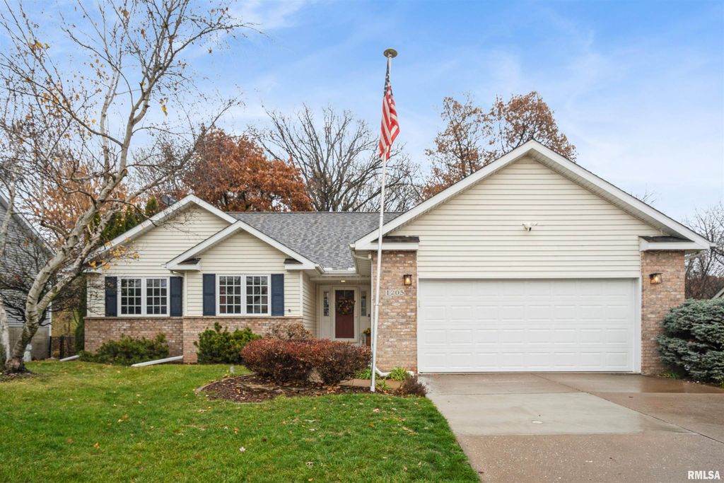 1205 28TH Avenue, Silvis, IL 61282