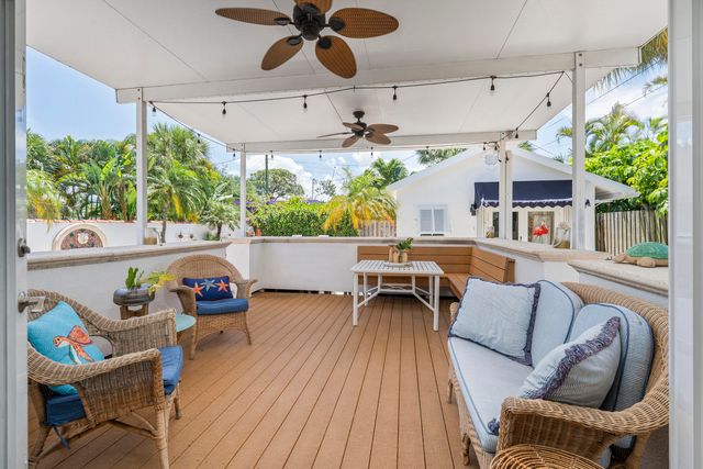 205 N 18th Ave Avenue N, Lake Worth Beach, FL 33460