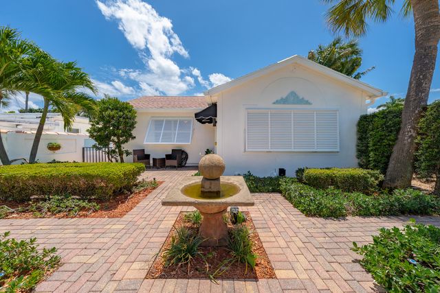 205 N 18th Ave Avenue N, Lake Worth Beach, FL 33460