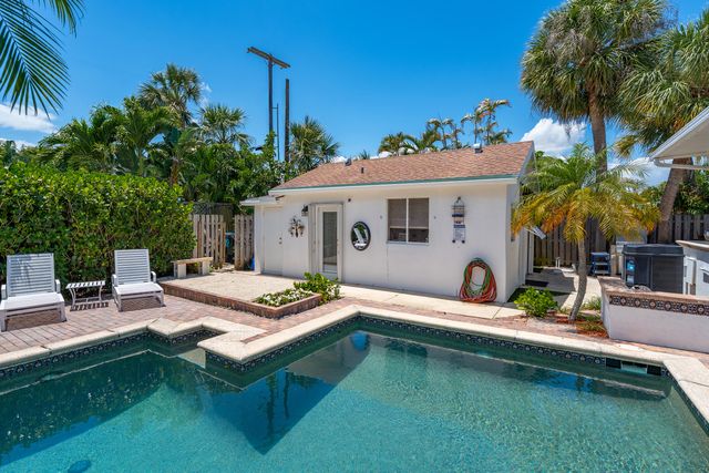 205 N 18th Ave Avenue N, Lake Worth Beach, FL 33460