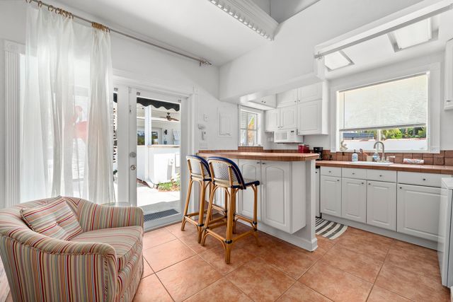 205 N 18th Ave Avenue N, Lake Worth Beach, FL 33460