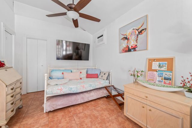 205 N 18th Ave Avenue N, Lake Worth Beach, FL 33460