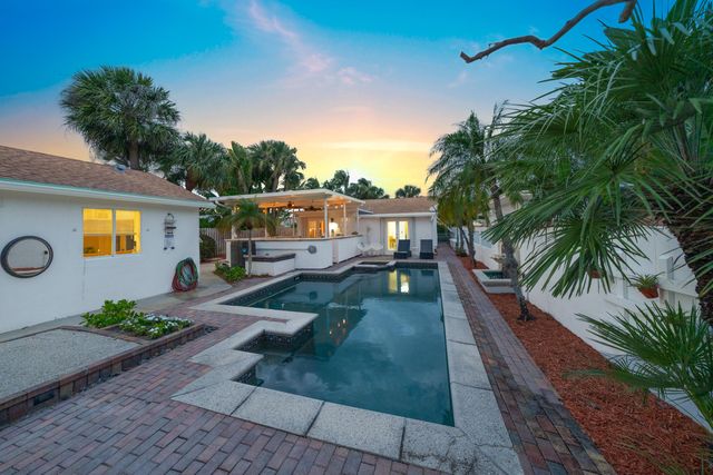 205 N 18th Ave Avenue N, Lake Worth Beach, FL 33460