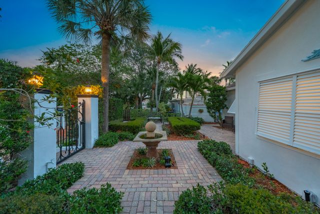 205 N 18th Ave Avenue N, Lake Worth Beach, FL 33460