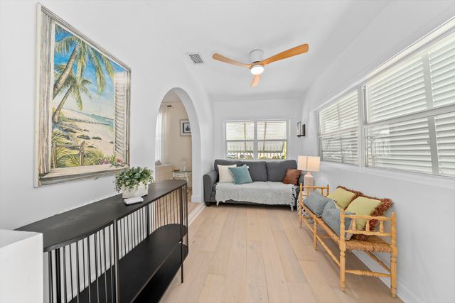 205 N 18th Ave Avenue N, Lake Worth Beach, FL 33460