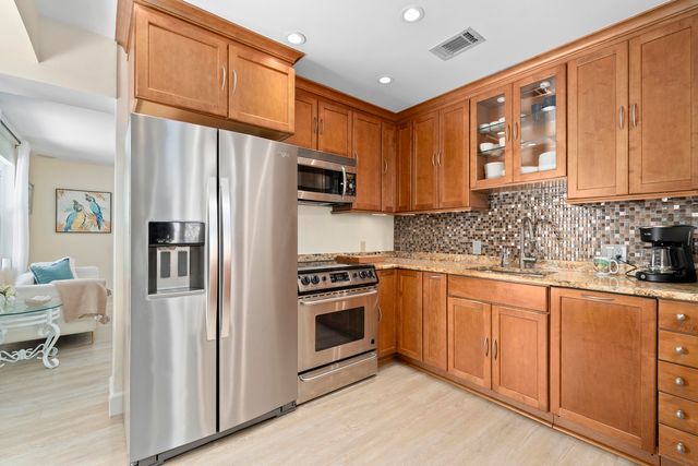 205 N 18th Ave Avenue N, Lake Worth Beach, FL 33460