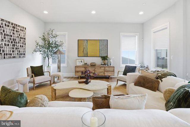 9725 LANTANA WAY, Bethesda, MD 20817