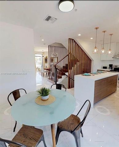 1501 N 17th Ave, Hollywood, FL 33020