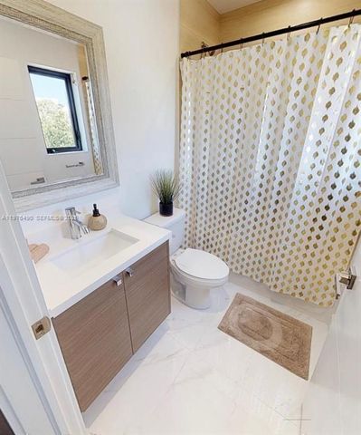 1501 N 17th Ave, Hollywood, FL 33020