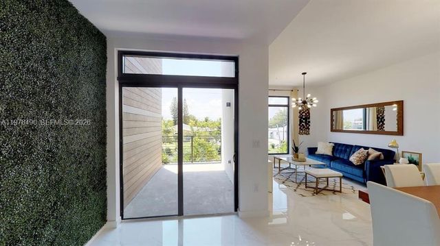 1501 N 17th Ave, Hollywood, FL 33020