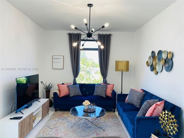 1501 N 17th Ave, Hollywood, FL 33020