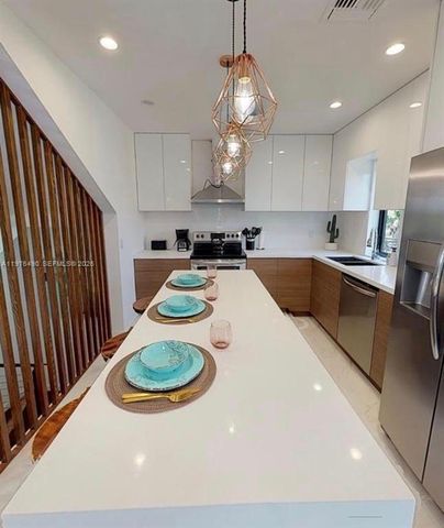 1501 N 17th Ave, Hollywood, FL 33020