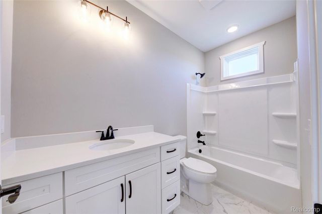 MOH 95 Gambrel Drive, Marion Township, MI 48843
