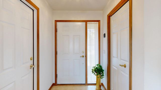 5643 Firethorne Drive, Bay City, MI 48706