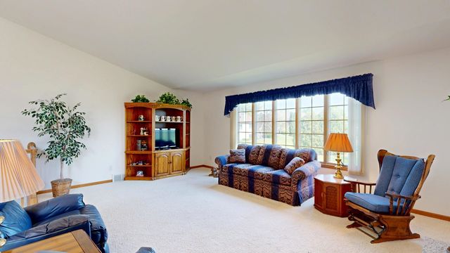 5643 Firethorne Drive, Bay City, MI 48706