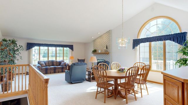 5643 Firethorne Drive, Bay City, MI 48706