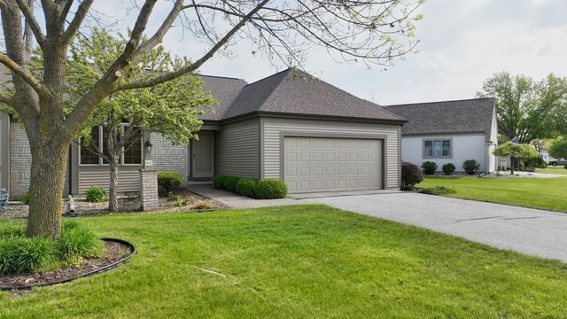 5643 Firethorne Drive, Bay City, MI 48706