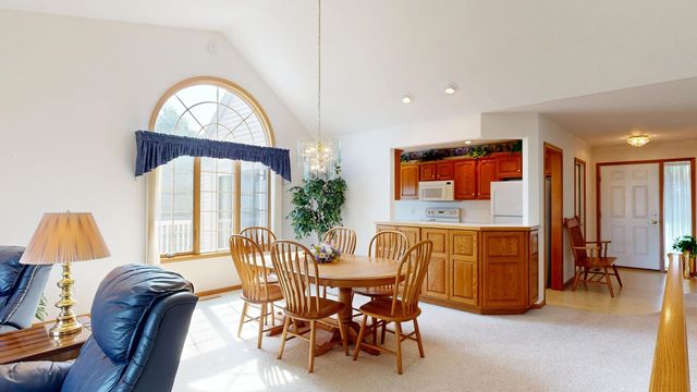 5643 Firethorne Drive, Bay City, MI 48706