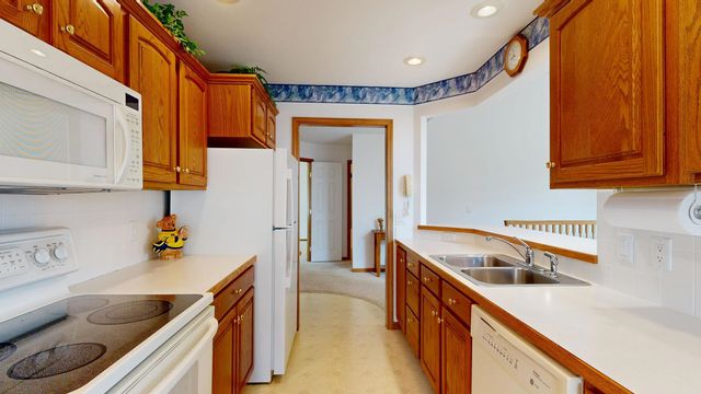 5643 Firethorne Drive, Bay City, MI 48706
