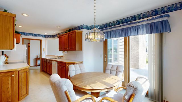 5643 Firethorne Drive, Bay City, MI 48706